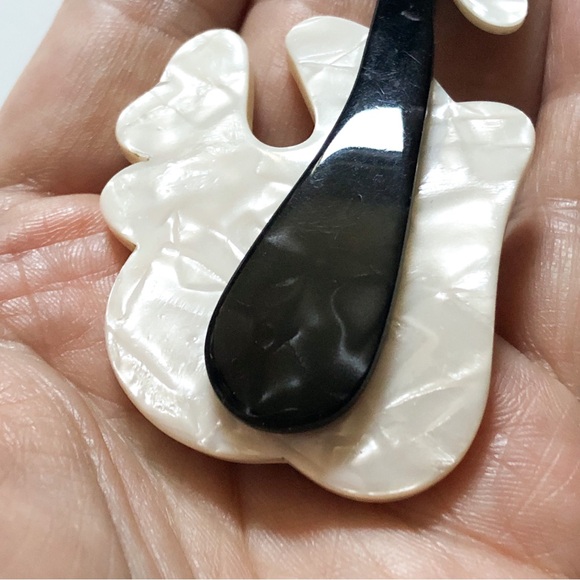 Vintage Lea Stein Paris black & white figural swan brooch pin repaired? - Picture 4 of 11